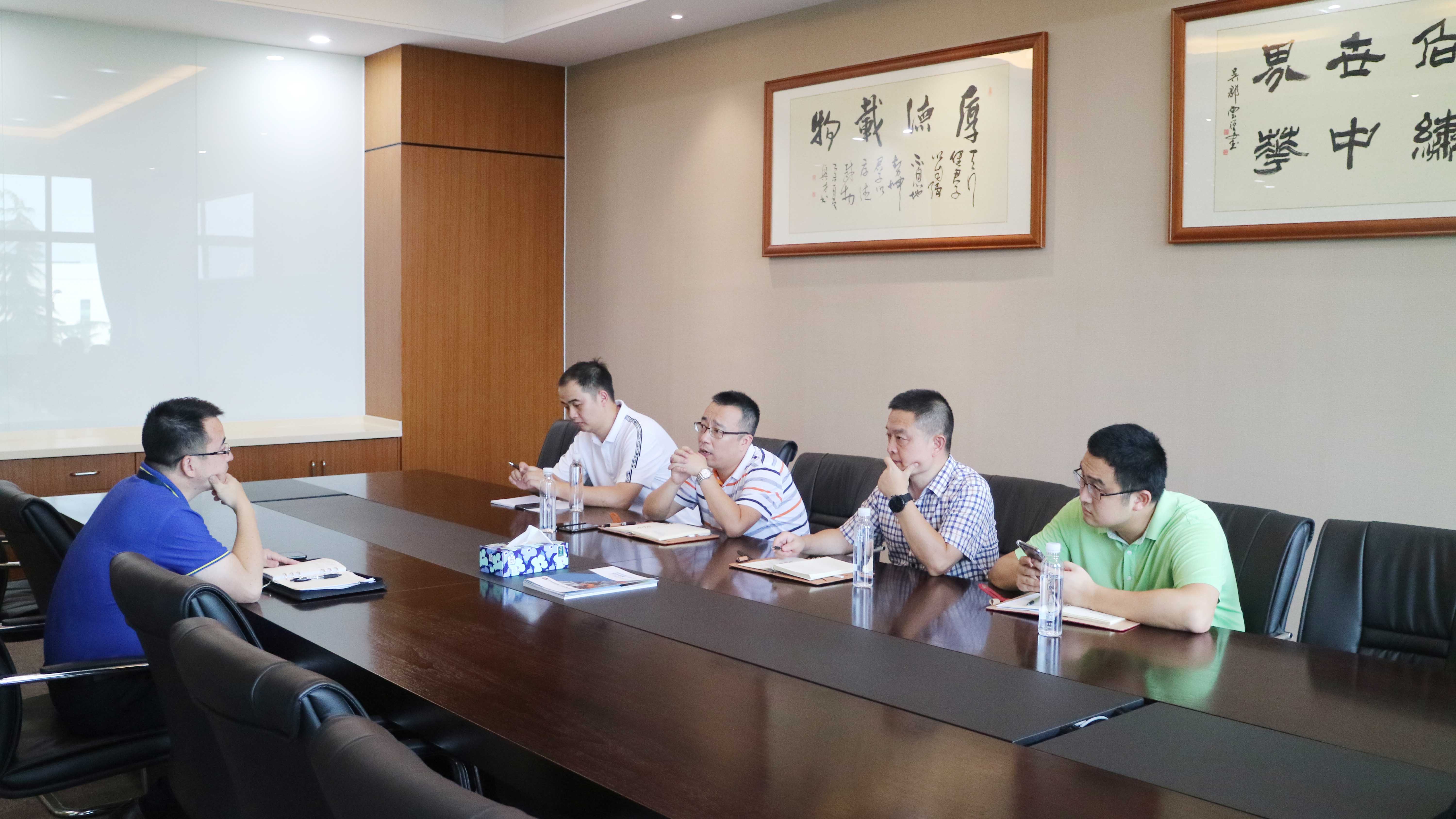 蘇州新區(qū)滸關經(jīng)開區(qū)黨工委副書記何寧一行調研通錦指導工作